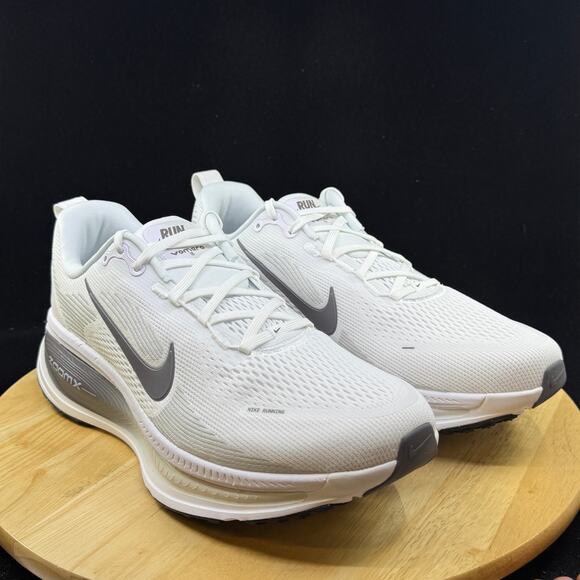 Nike Vomero 18-TB IB4033-109 White/ Gunsmoke-Photon Dust Size 10.5 main image 9